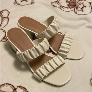 Old Navy Cream Heels